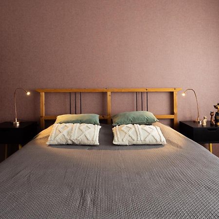 Large Two Bedroom Family App - Free Parking Lubiana Esterno foto