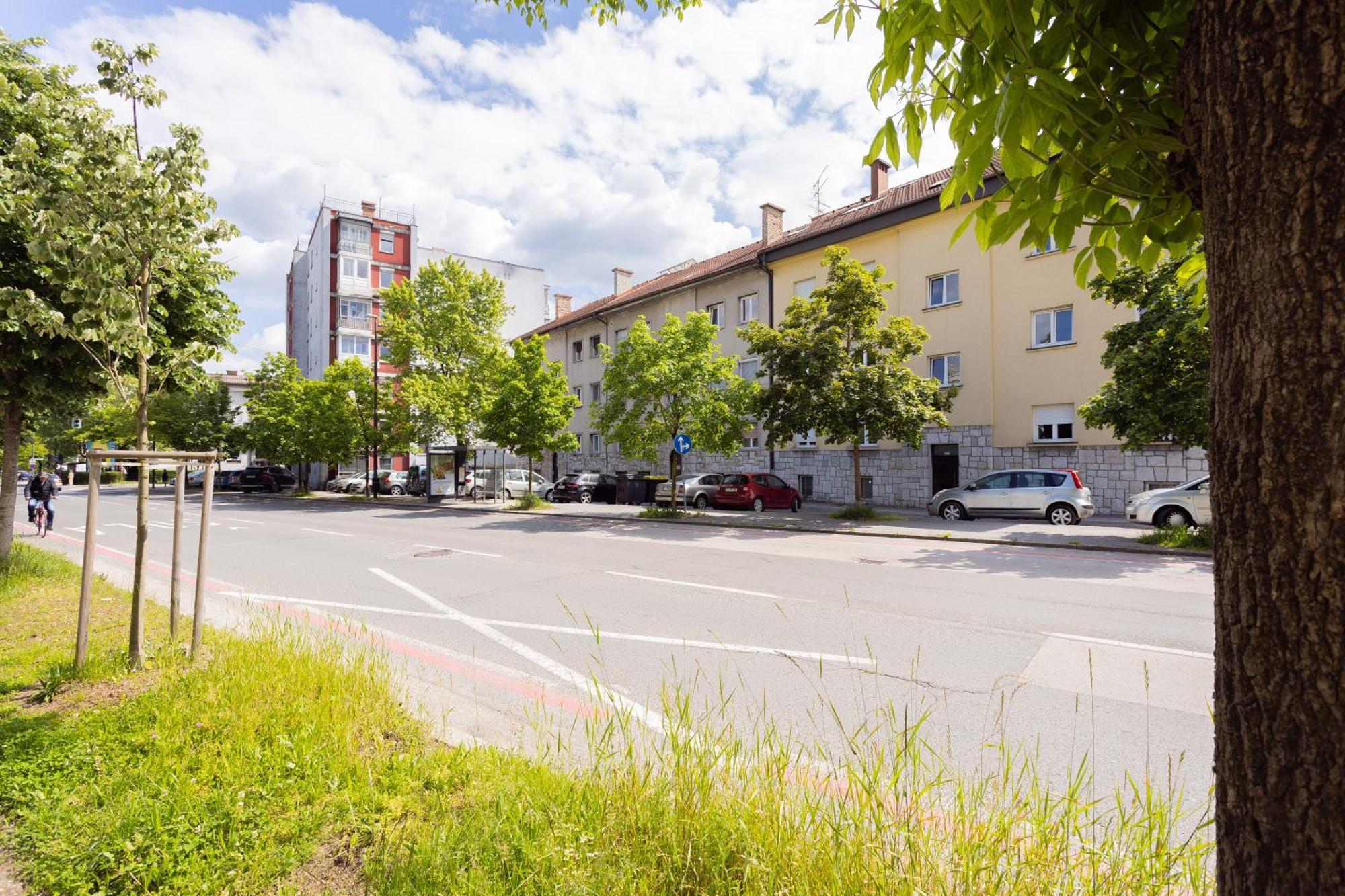 Large Two Bedroom Family App - Free Parking Lubiana Esterno foto