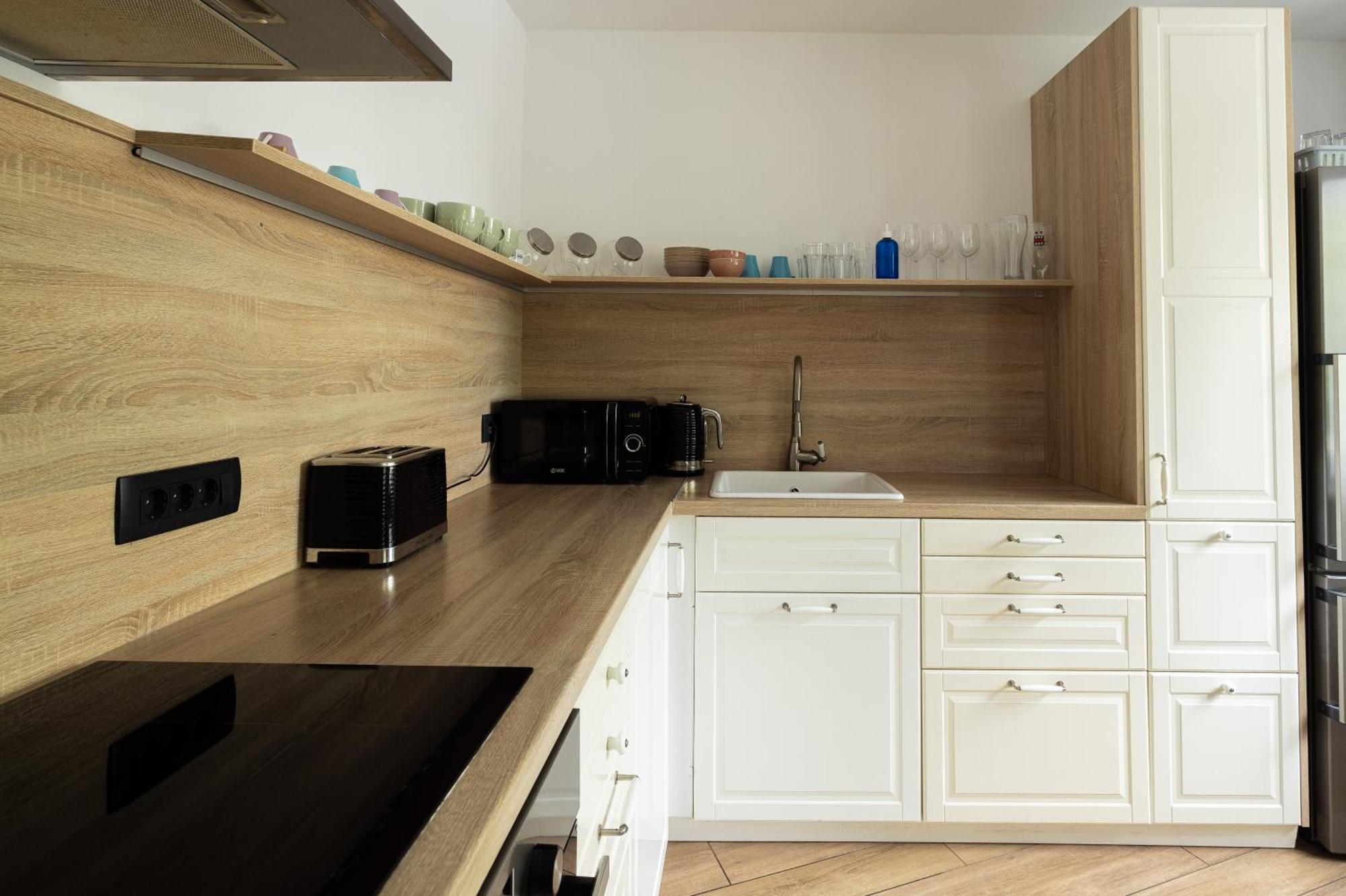 Large Two Bedroom Family App - Free Parking Lubiana Esterno foto