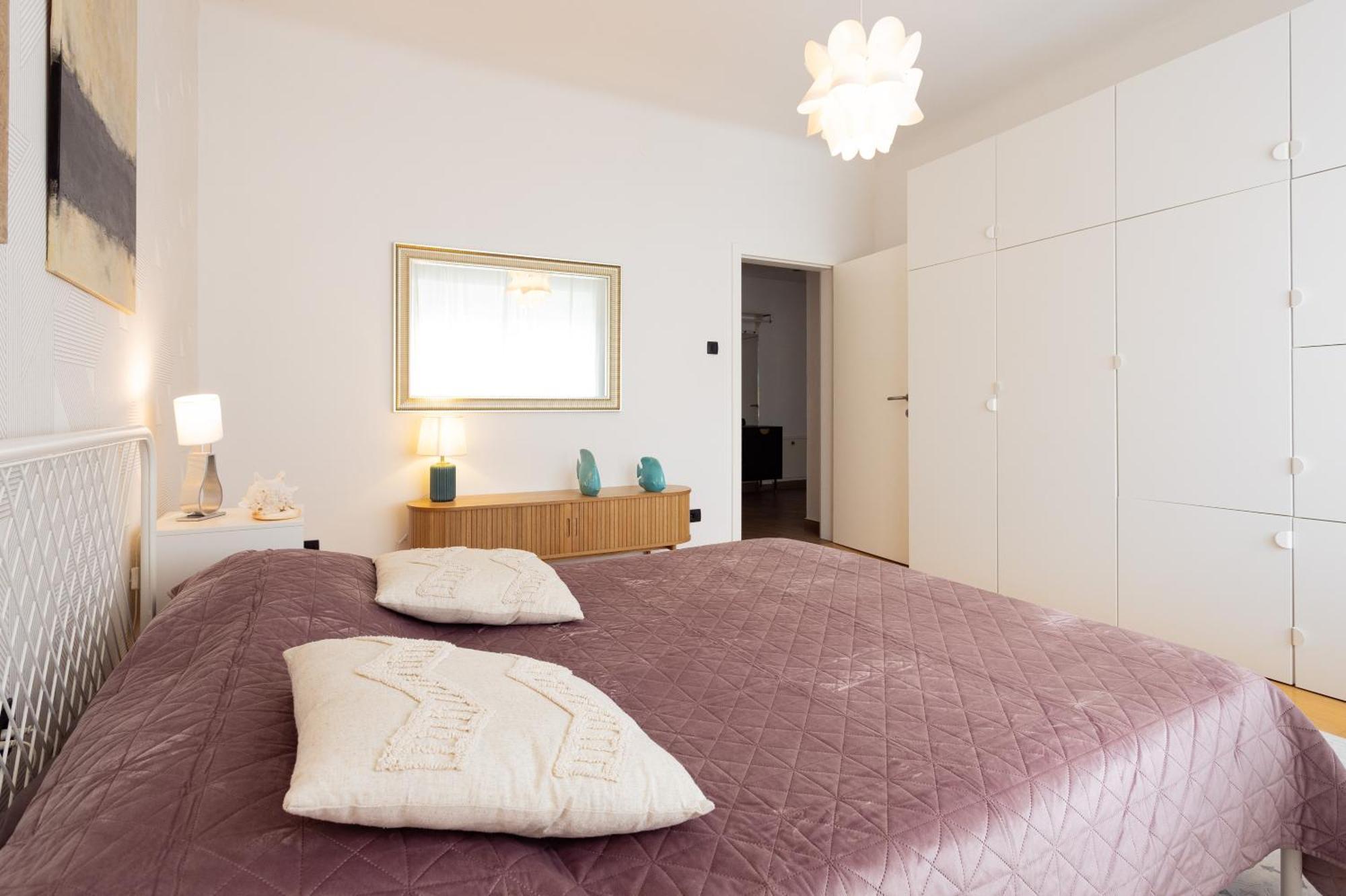 Large Two Bedroom Family App - Free Parking Lubiana Esterno foto